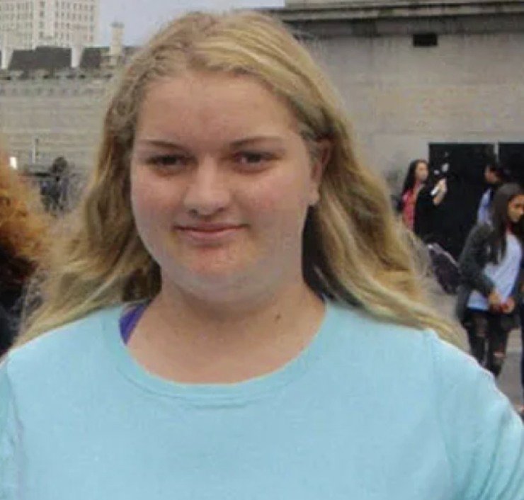 Bullied Teen Loses 132 lbs Before School Dance, Stuns Everyone With Her Transformation