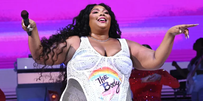 “Singer Lizzo, 36, Shows Off Slimmer Figure in Off-Shoulder Dress Following Significant Weight Loss: ‘I’m Loving This New Look’”