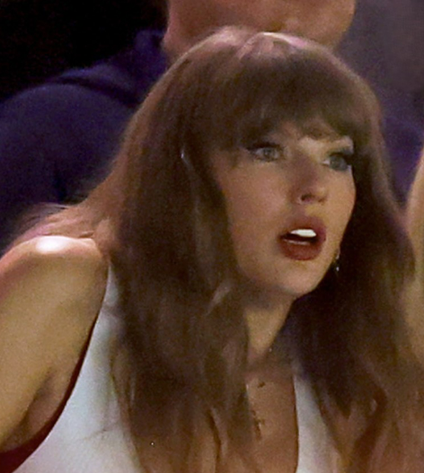 Lip reader reveals Taylor Swift’s five-word reaction after getting booed