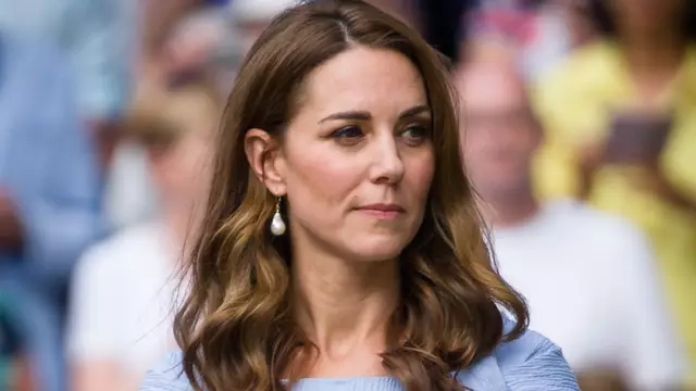 Kate Middleton defended after royal fans call out detail in Christmas card photo