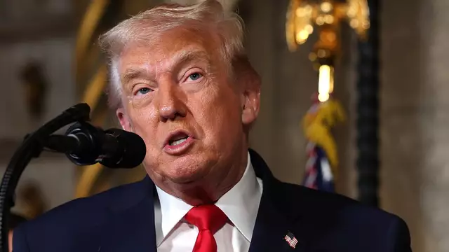 Donald Trump defends ‘big boy’ Clinton after Epstein photo release