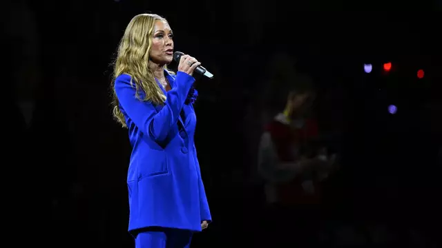 NBA Fan Interrupts US Anthem at London Game With Three-Word Chant at Trump